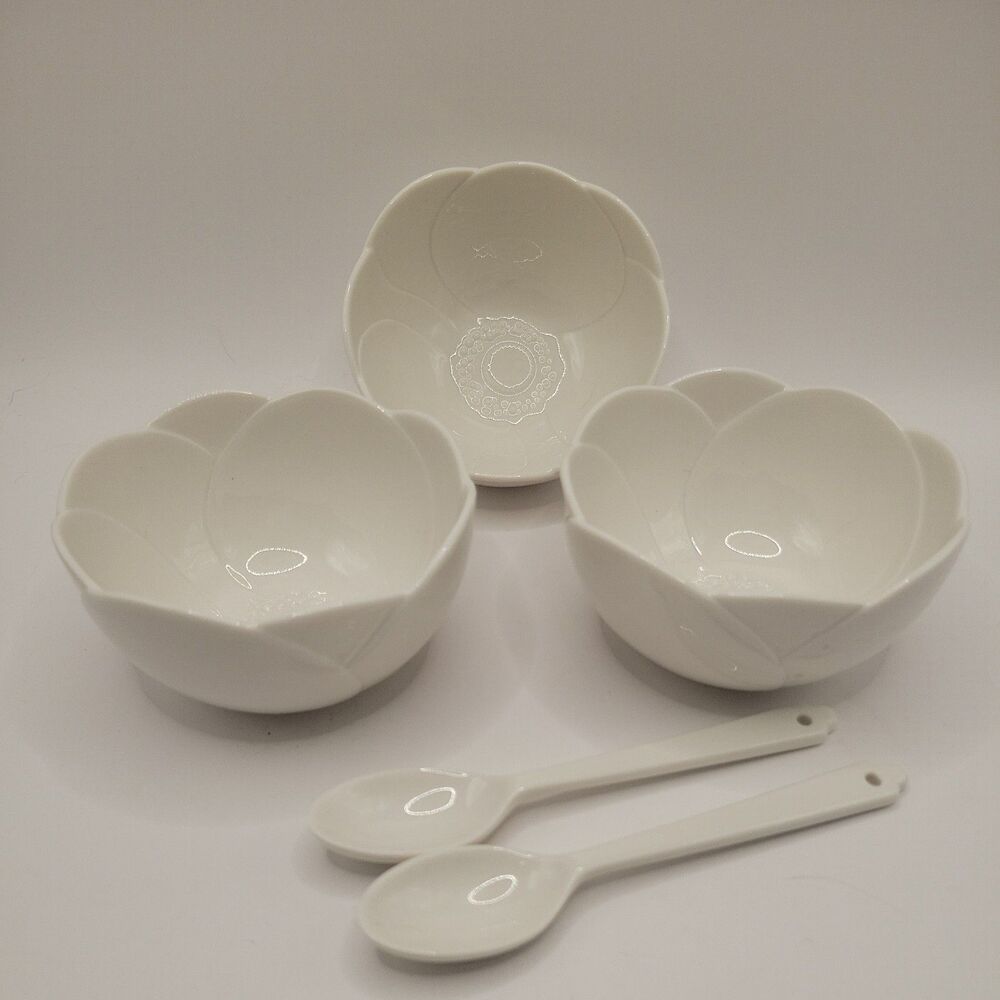 Martha Stewart Melamine Ice Cream Flower Shape Bowls Set of 3 With 2Spoons White
